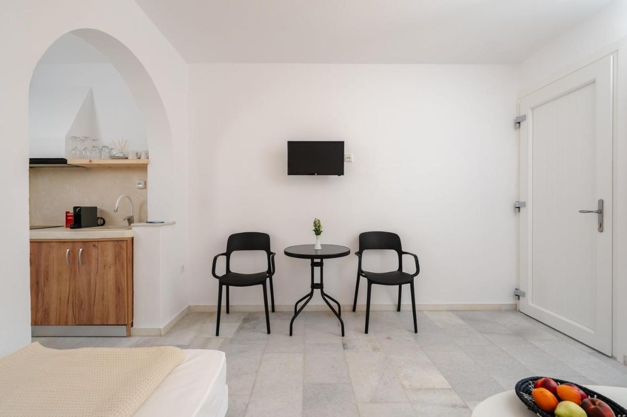 Celestial Seaview Apartments- Apollon Naxos City Exterior foto